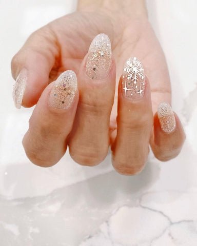 white christmas nail designs