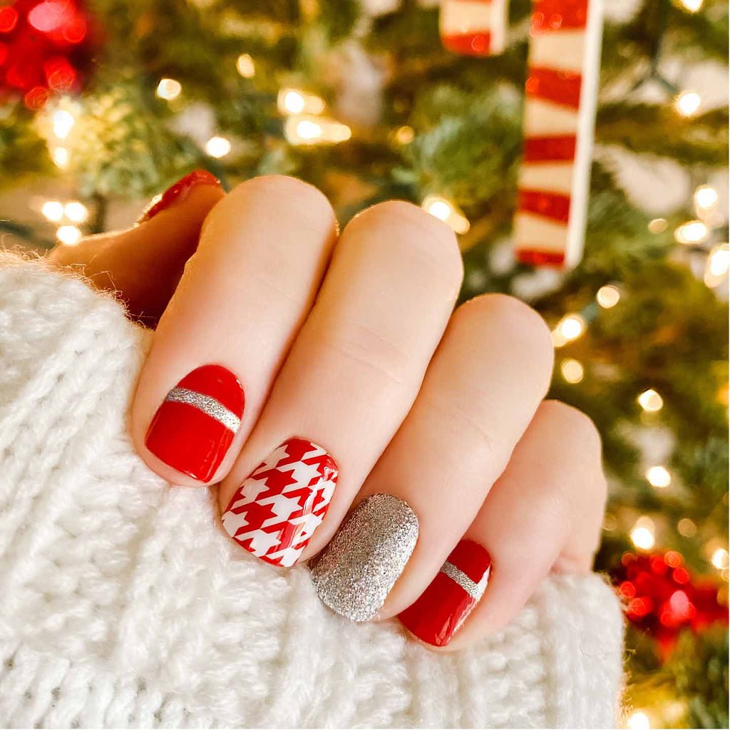 red glitter christmas nail designs