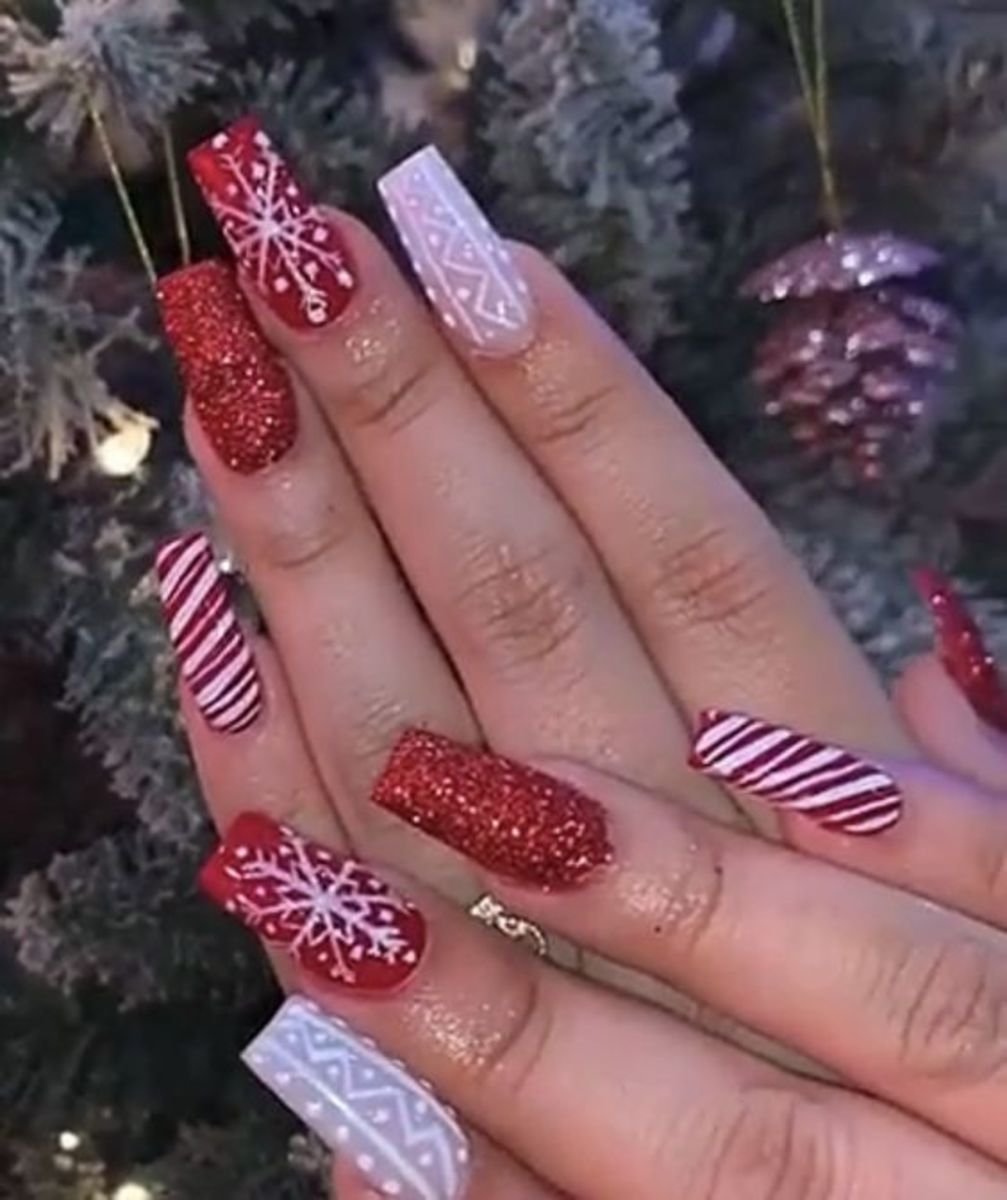 red glitter christmas nail designs