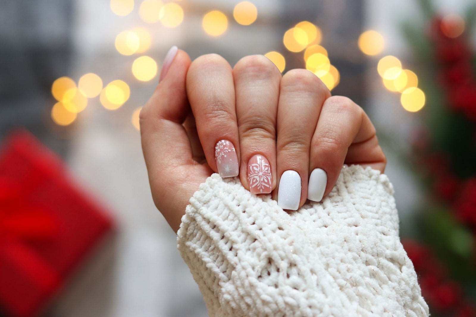 red and white christmas nail designs